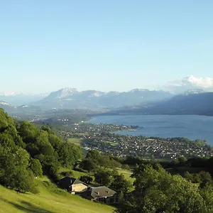  Hébergement de vacances La Grange Du Du Bourget